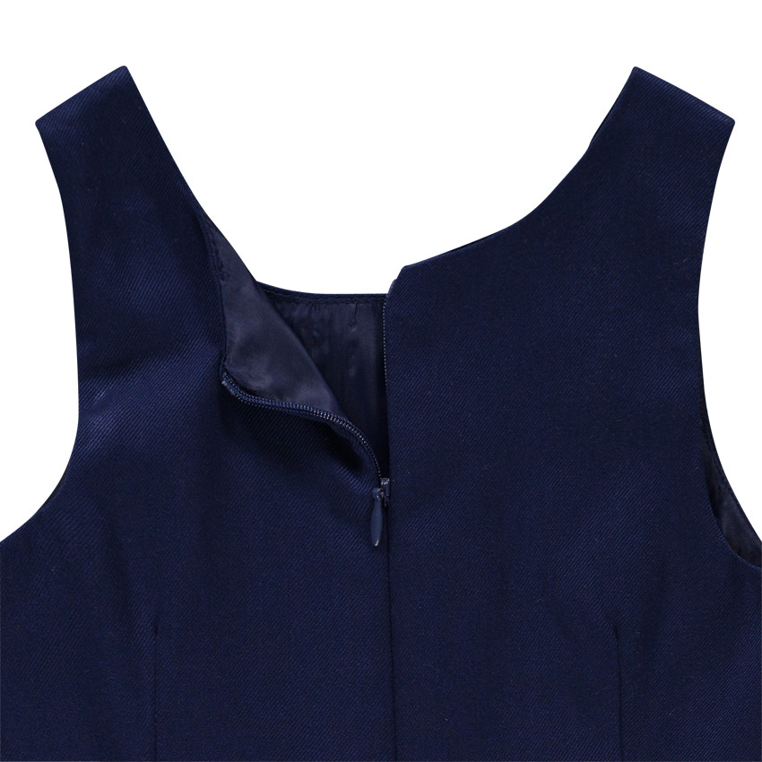 Robe sans manches unie avec jeu de plis 