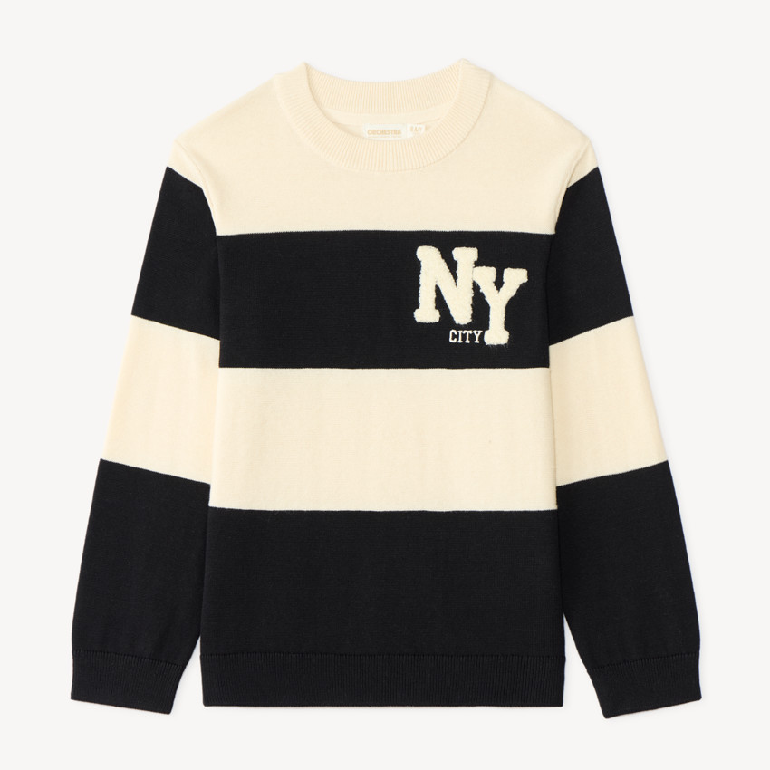Pull garçon en tricot avec broderie bouclette