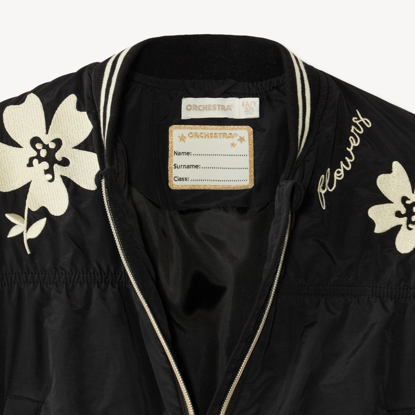 Veste fille en popeline brodée avec des fleurs 
