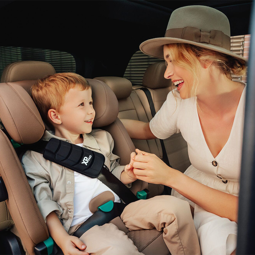 Siege-auto i-Size Advansafix Pro Style carbon black 