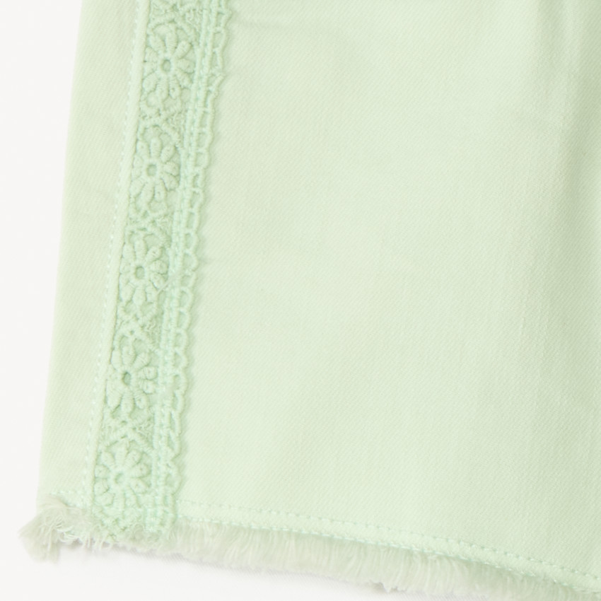 Short en jean avec détails brodés et ceinture à nouer pour fille  