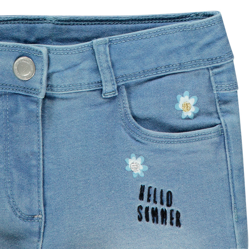 Short en jean délavé à fleurs brodées pour fille 