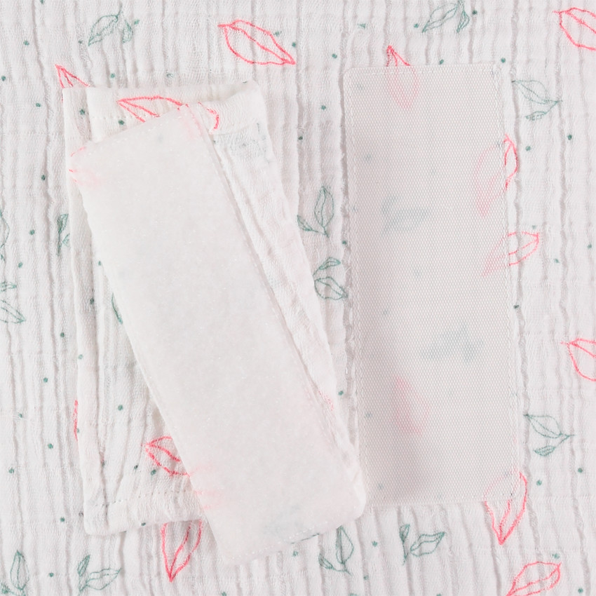 Coussin décoratif en tétra modulable en tour de lit ou de parc 