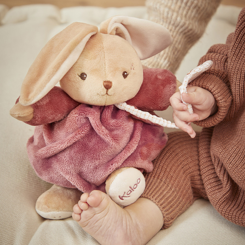 Peluche musicale lapin Patapouf 17cm bordeaux 