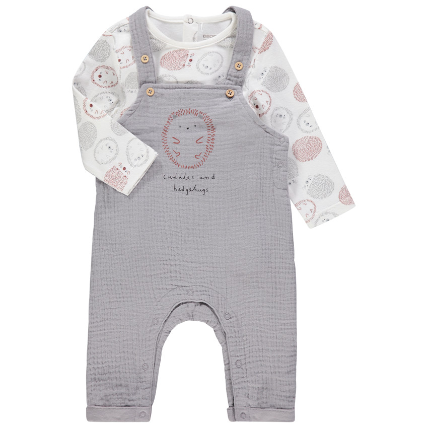 Ensemble avec t-shirt print hérissons et salopette en gaze 