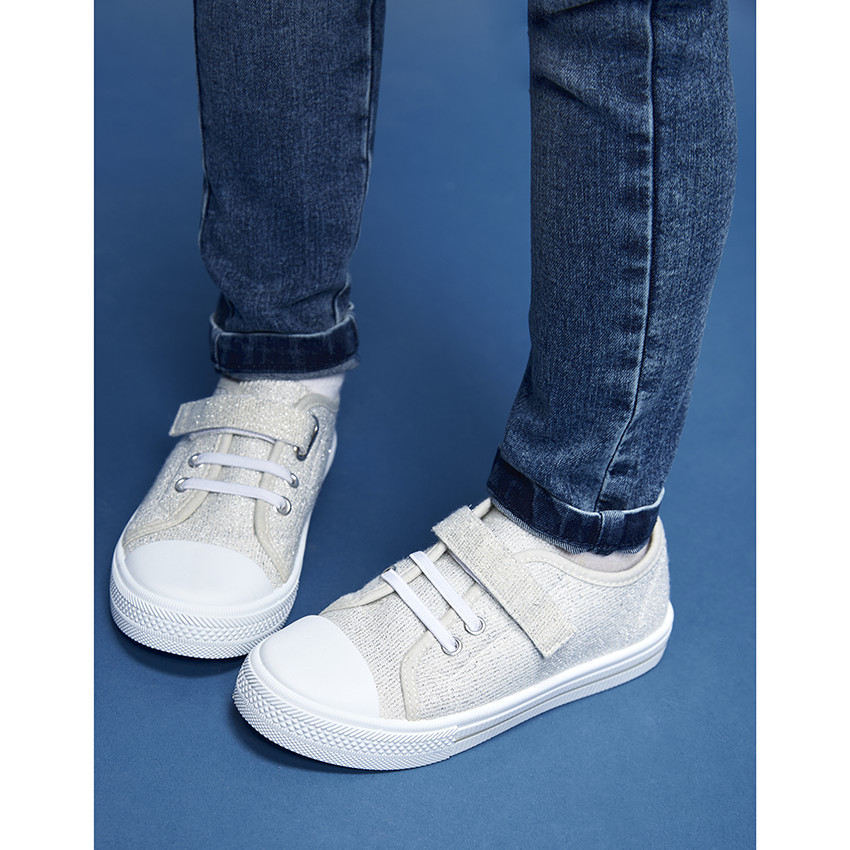 Baskets basses argentées à scratch et lacets pour fille 
