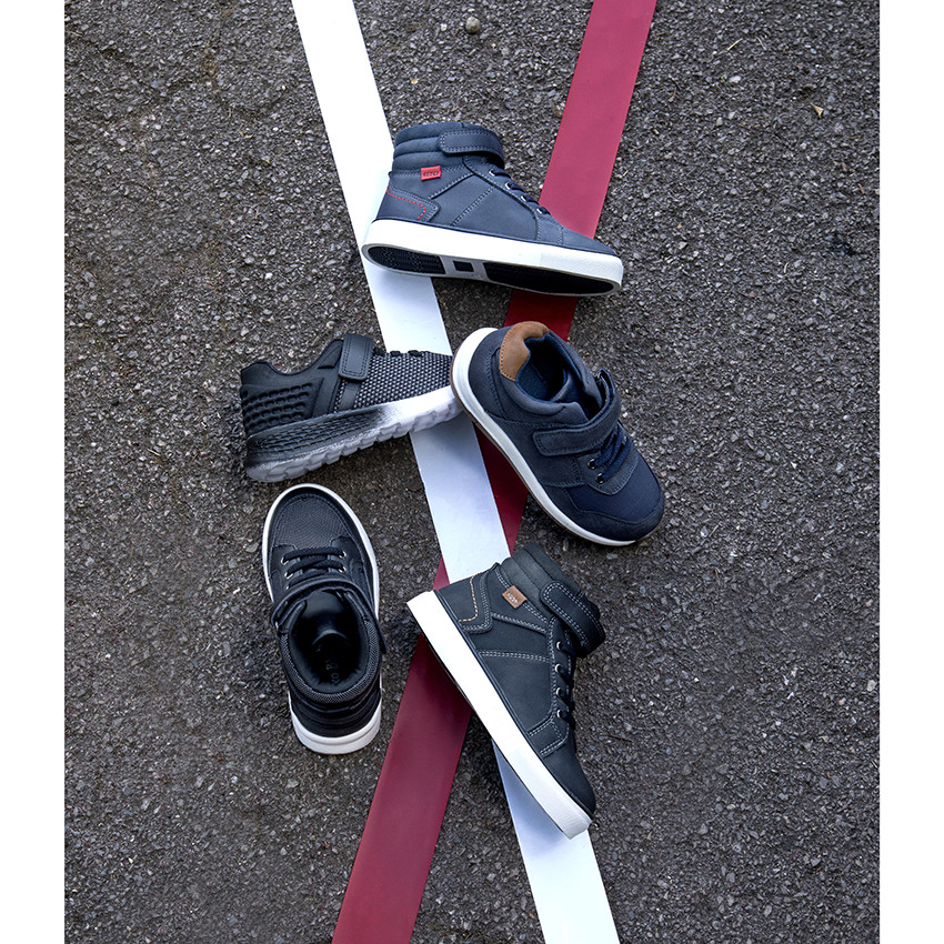 Baskets basses à lacets et scratch pour enfant garçon 