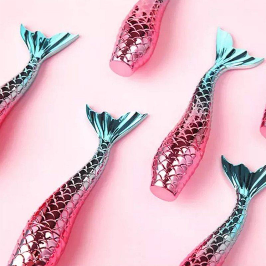 Gloss à lèvres parfumé Queue de sirène (modèle aléatoire) 
