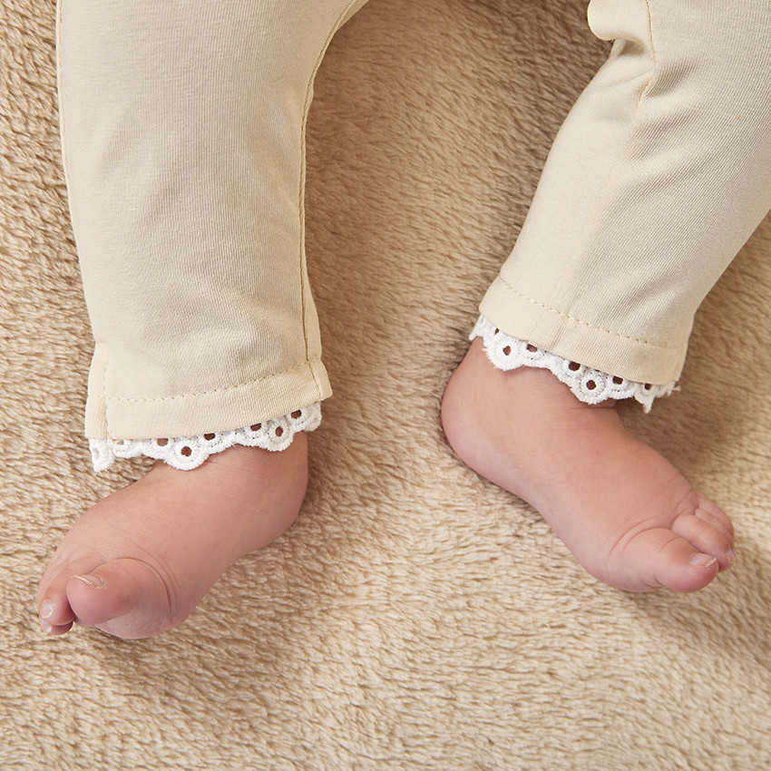 Ensemble 3 pièces avec broderie anglaise Marie Disney pour bébé fille 