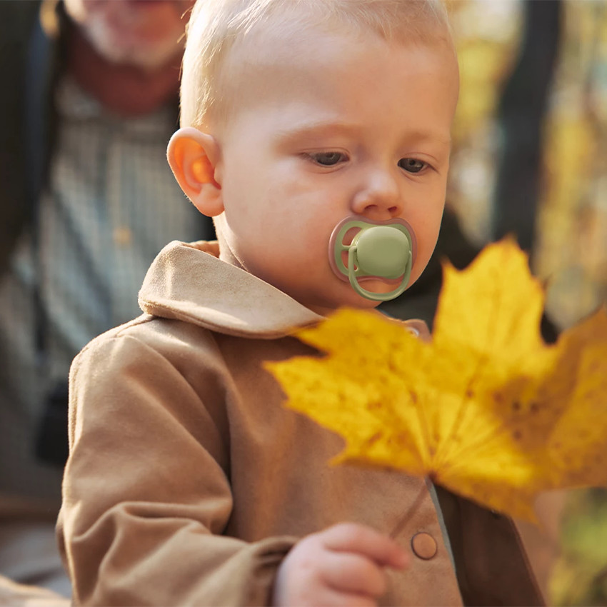 Lot de 2 sucettes silicone 18M+ Ultra Air unies 