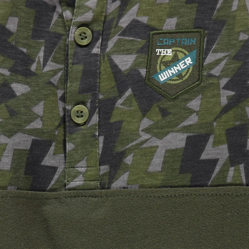 Polo manches longues motif army avec patch forme écusson 