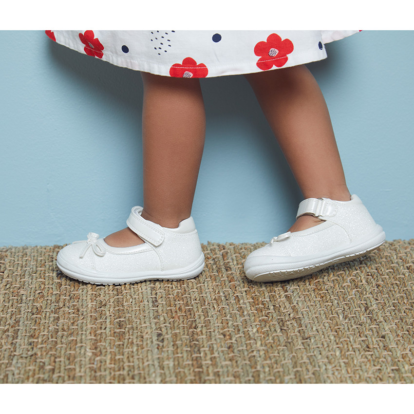Babies à paillettes et petit noeud 