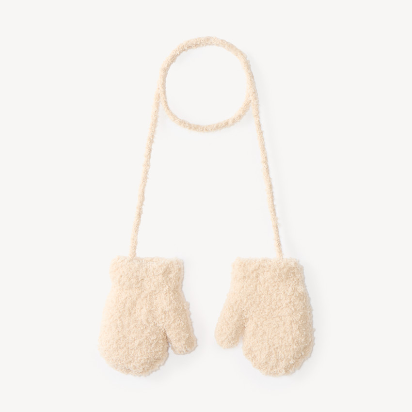 Moufles reliées bébé fille en tricot bouclette 