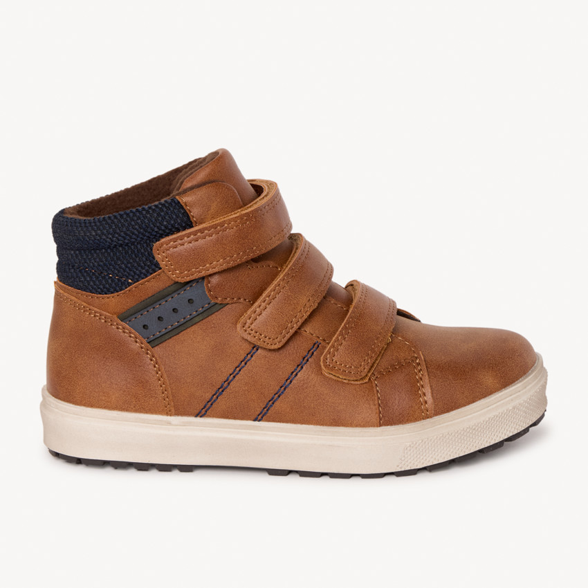 Bottillon marron triple velcros avec touches bleu marine pour garçon 