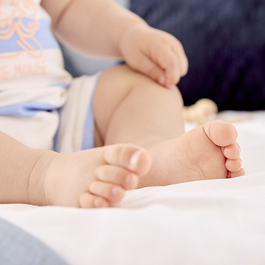 Combishort rayée puff print Minnie Disney pour bébé fille 