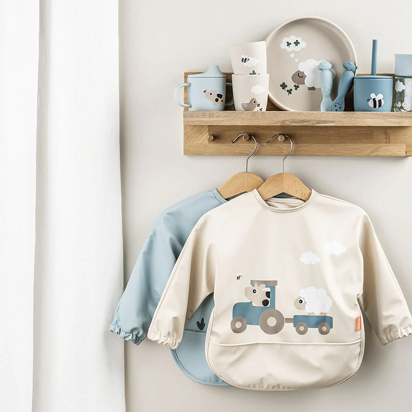 Bavoir imperméable avec poche et manches longues Tiny Farm sable 