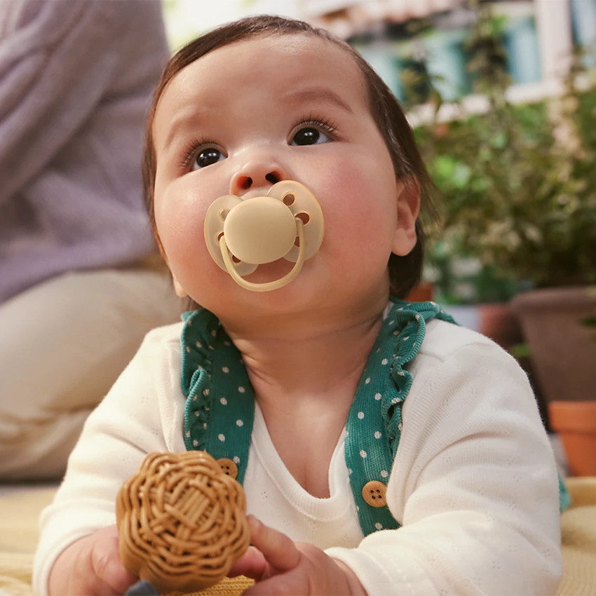 Lot de 2 sucettes silicone 6-18M Ultra Soft unies 