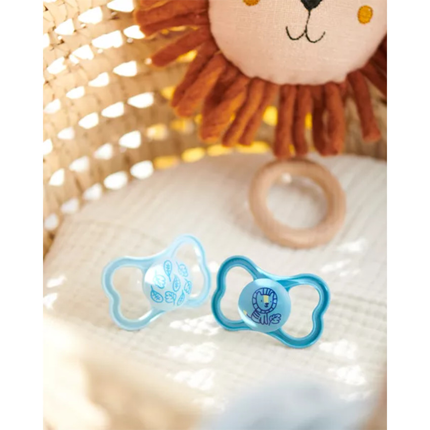 Lot de 2 sucettes silicone Suprême 18M+ (modèle aléatoire) 