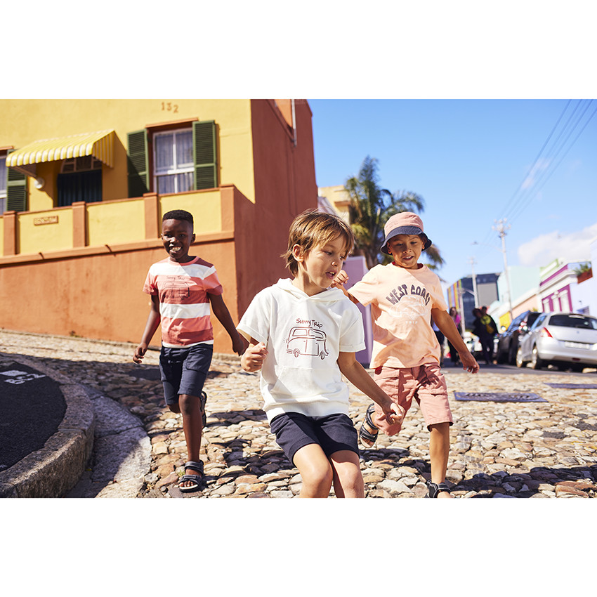 Ensemble 2 pièces t-shirt à capuche + bermuda pour garçon 