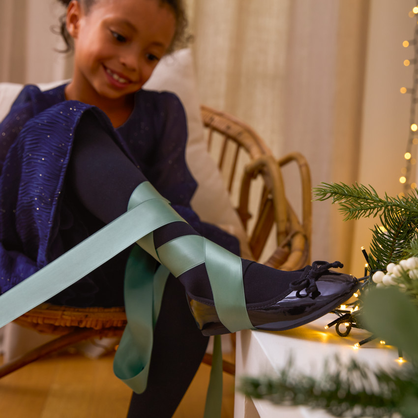 Babies vernies avec élastique et nœud pour fille 