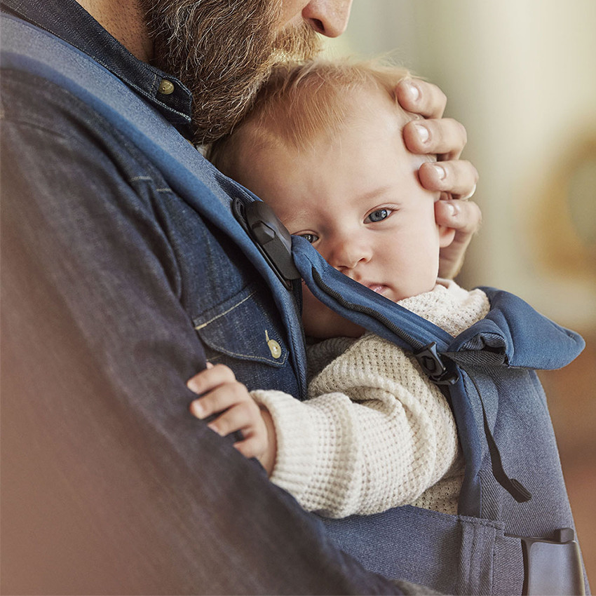 Porte-bébé One en coton – Bleu denim 