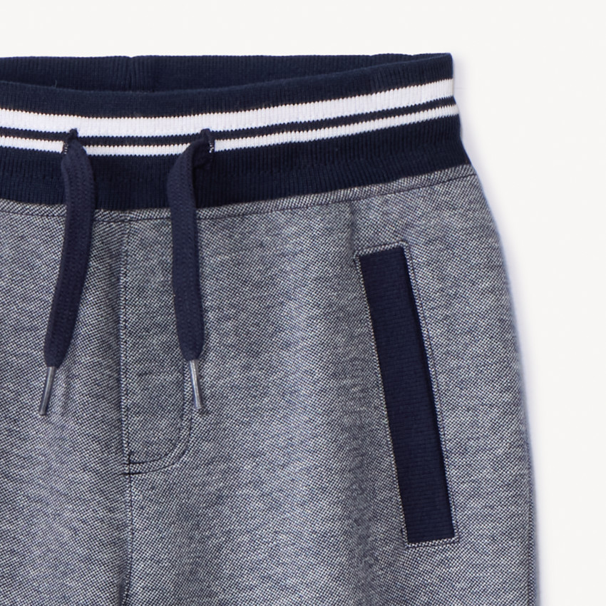 Pantalon de jogging avec découpes pour garçon 