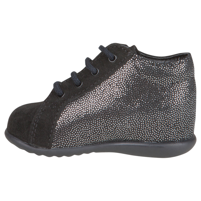 Bottillons en cuir imprimé pois à lacets et patch coeur 