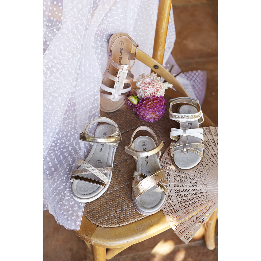 Sandales bicolores à cœurs pour fille 