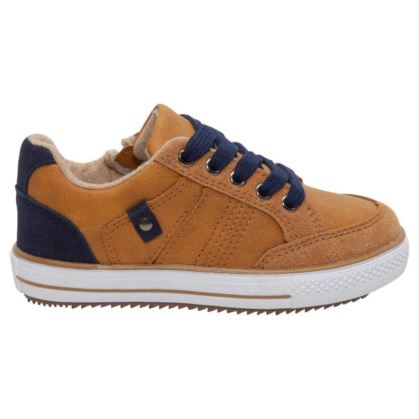 Baskets basses effet cuir suédé avec touches de bleu marine