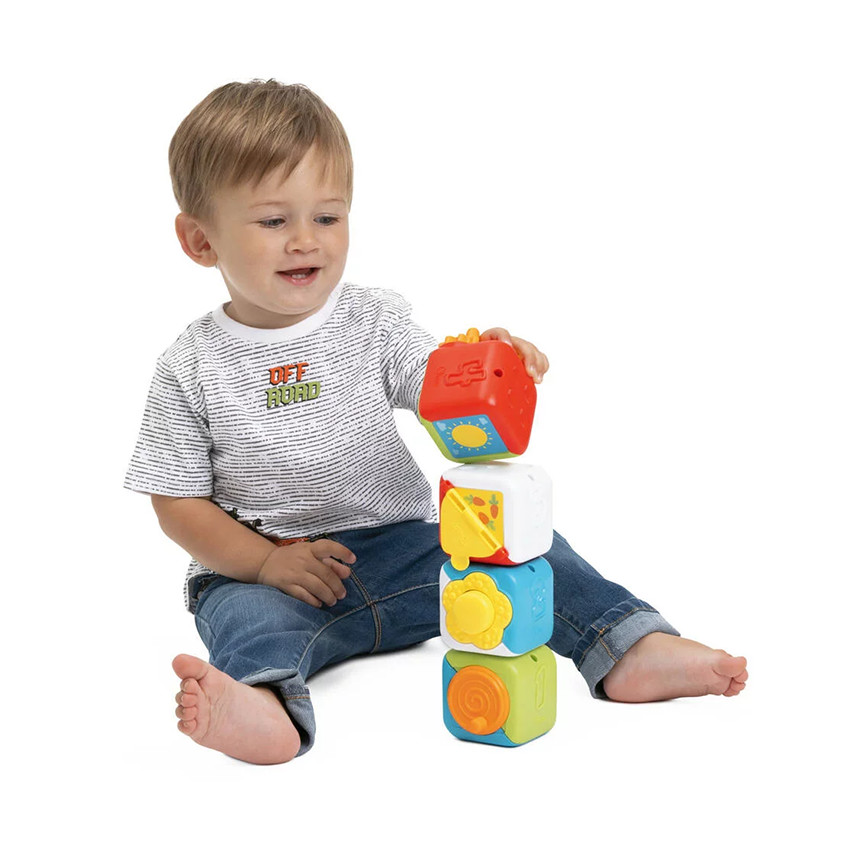 Jouet d'éveil cubes multi-activités  