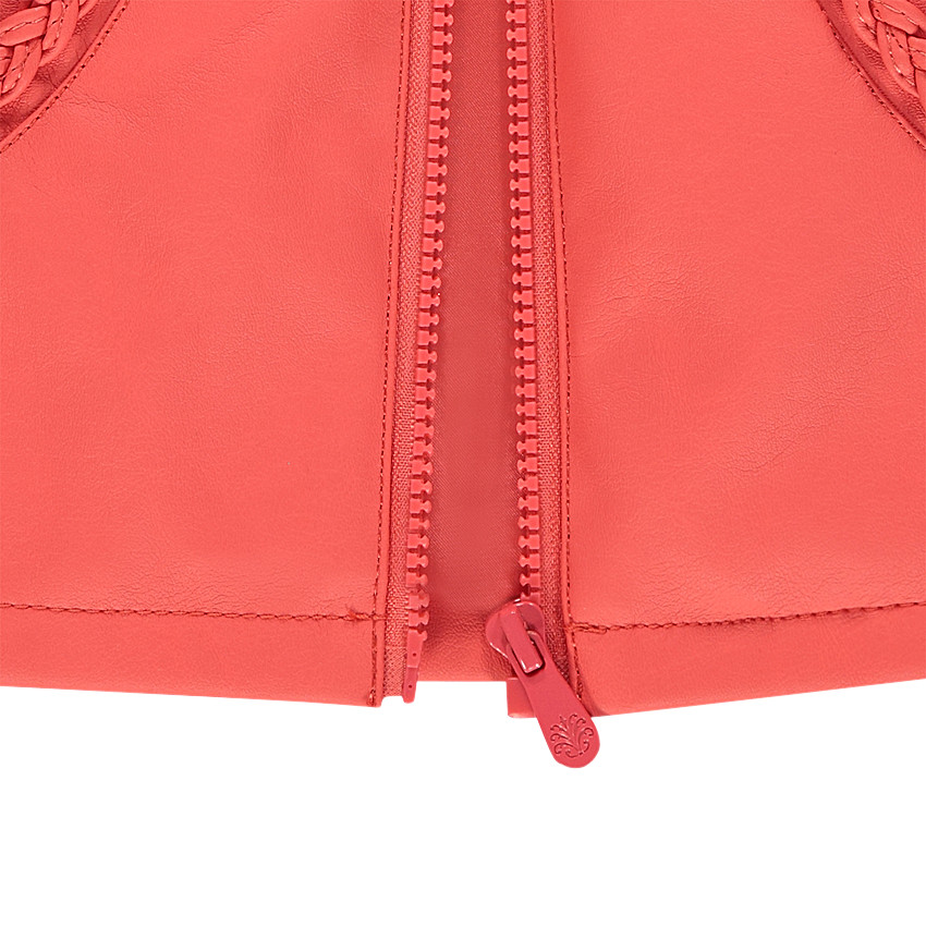 Veste en simili cuir corail avec finitions tressées 