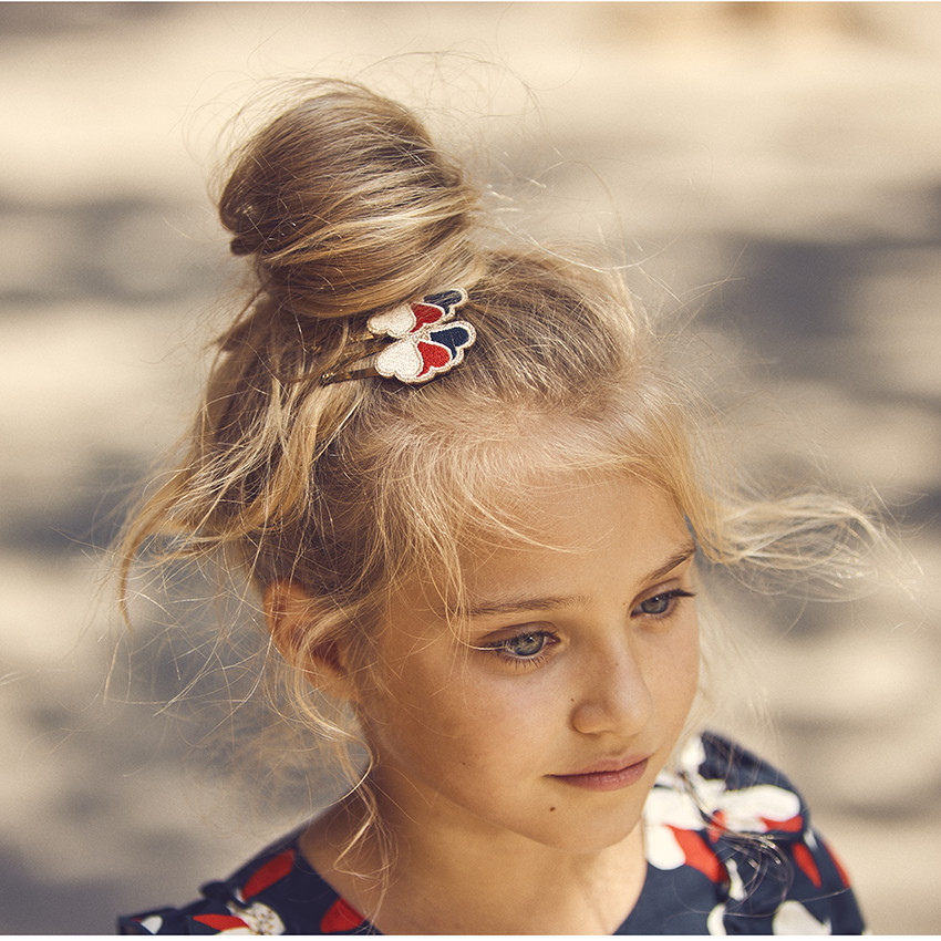 Lot de 2 barrettes + 3 élastiques cœurs pour fille 