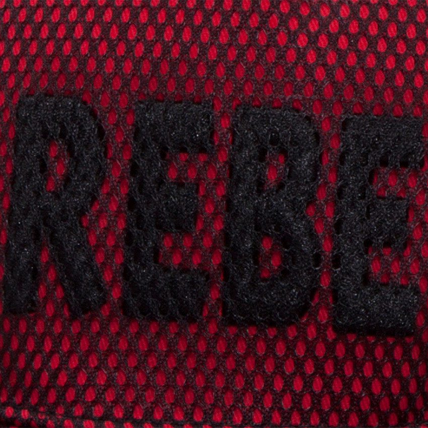 Casquette avec inscription 