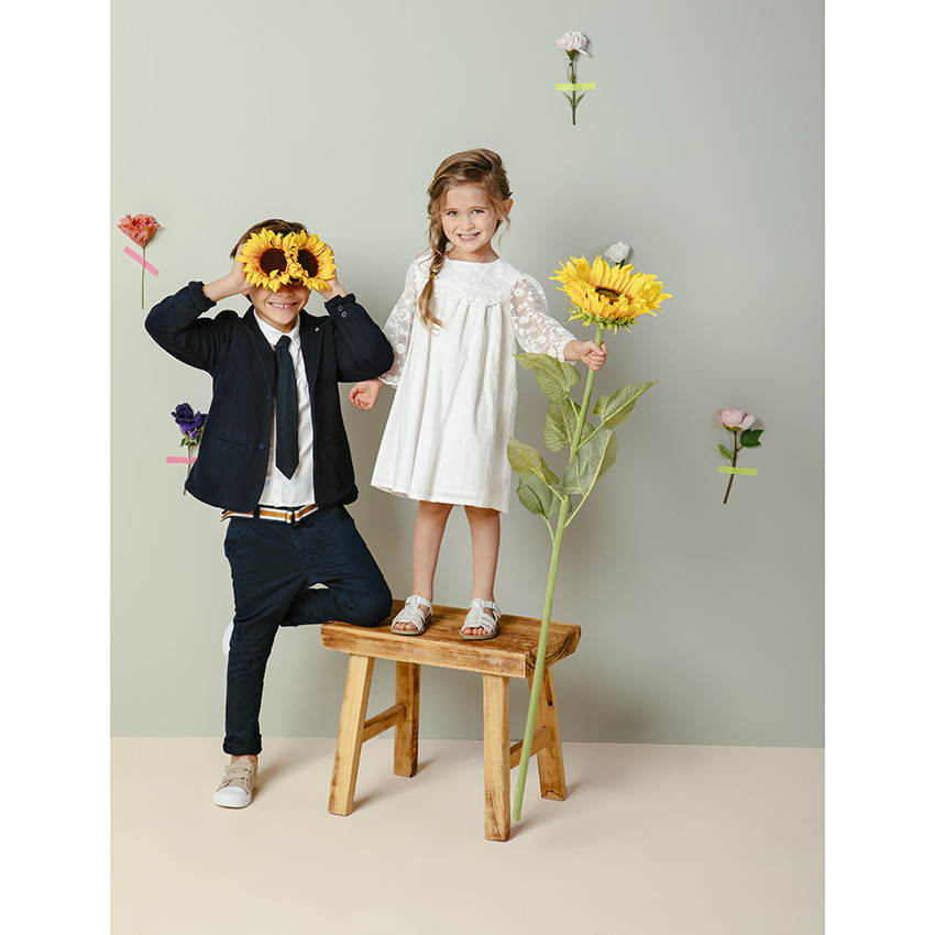 Robe de cérémonie blanche à détails en tulle brodé 