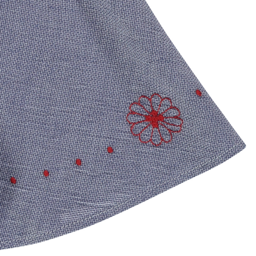 Jupe patineuse en tissu armuré et brodé 