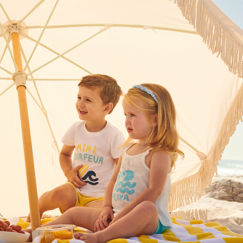 Ensemble 2 pièces t-shirt manches courtes + short imprimé surf pour bébé garçon 