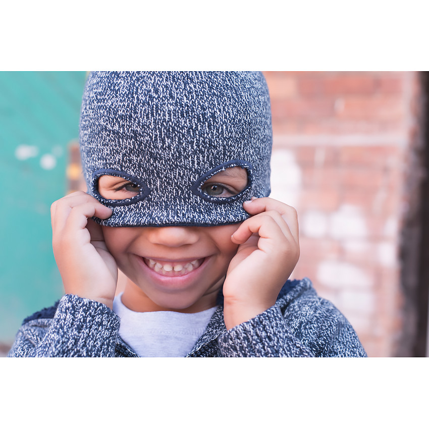 Bonnet en tricot chiné effet masque 