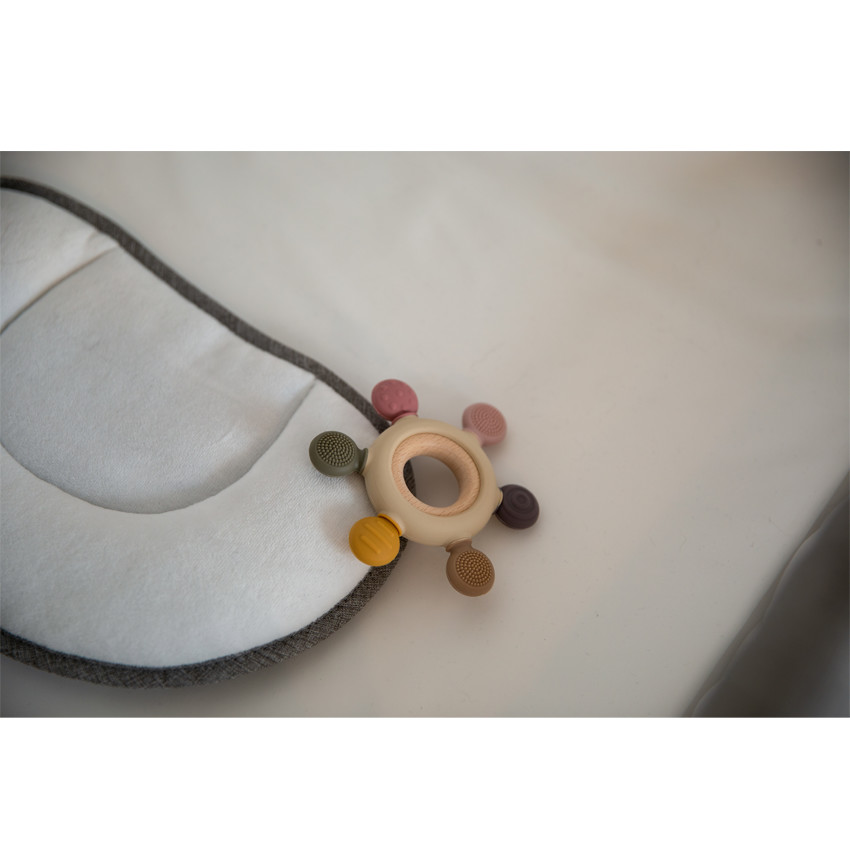 Anneau de dentition multi-sensoriel 