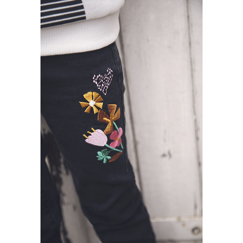Jean slim à fleurs brodées pour enfant fille 