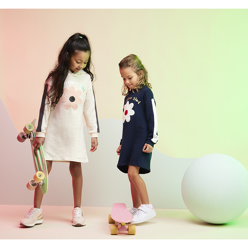 Robe à capuche en molleton avec broderie bouclette pour fille 