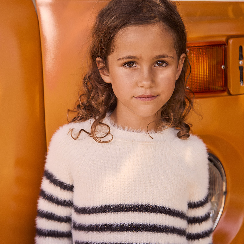 Pull en tricot rayé effet fourrure pour fille 