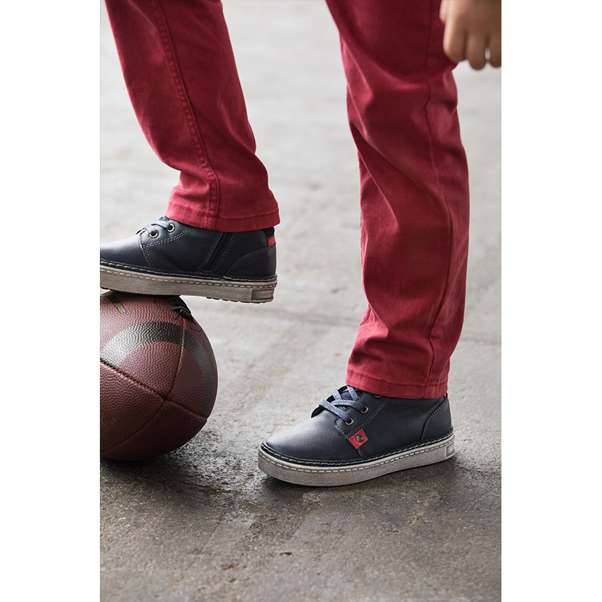 Bottillons aspect cuir à lacets 