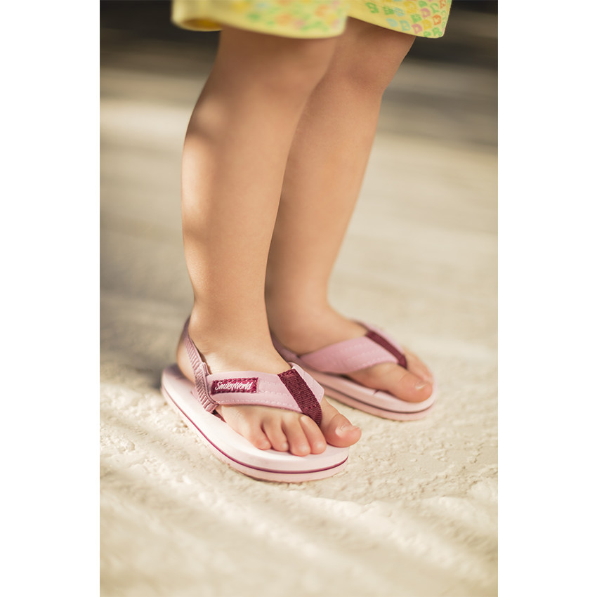 Tongs à large bride et lanière élastiquée Smiley 