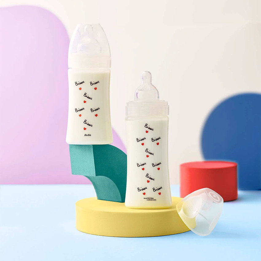 Biberon anti-colique débit rapide 6M+ 330 ml Mathilde Cabanas bisou 