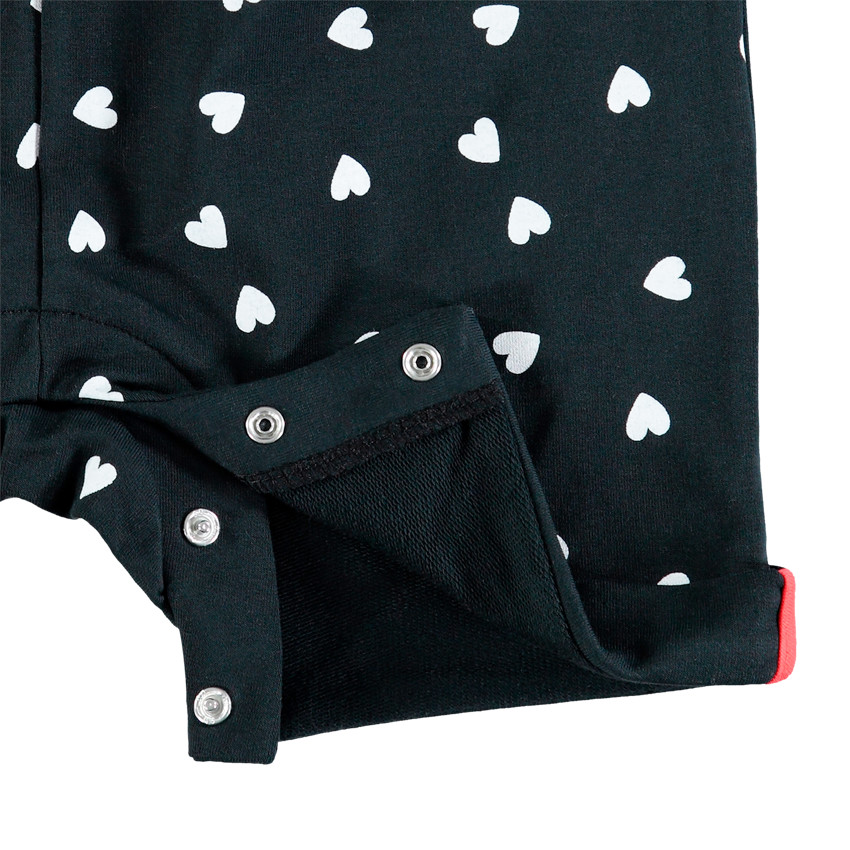 Salopette courte à coeurs all-over 