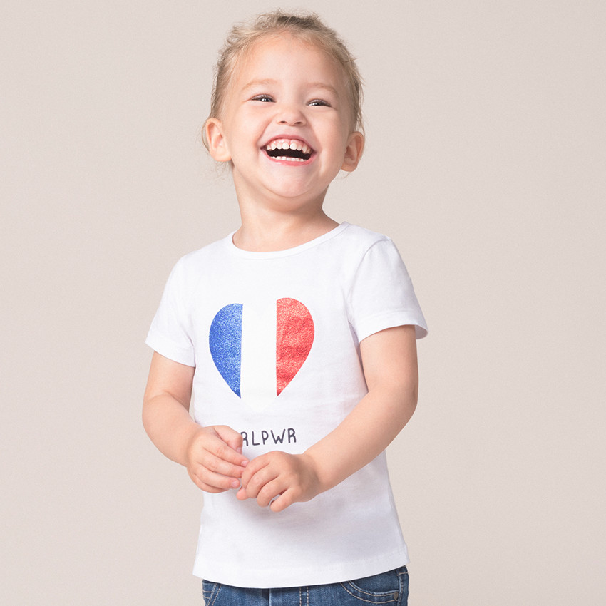 T-shirt manches courtes print coeur pailleté 