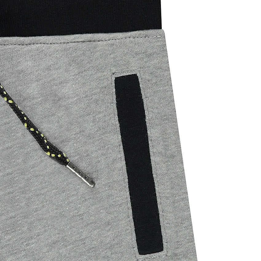 Esemble tee-shirt printé avec bermuda en molleton  