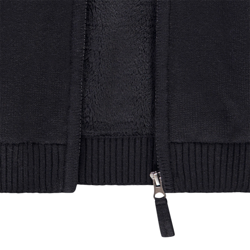 Gilet en tricot à capuche avec rayures placées pour garçon Main Gilet en tricot à capuche avec rayures placées pour garçon