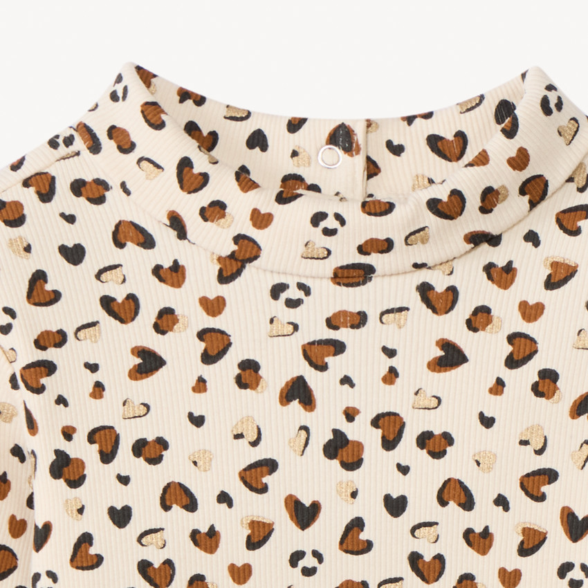 Sous-pull imprimé cœur fantaisie et col cheminé pour bébé fille 