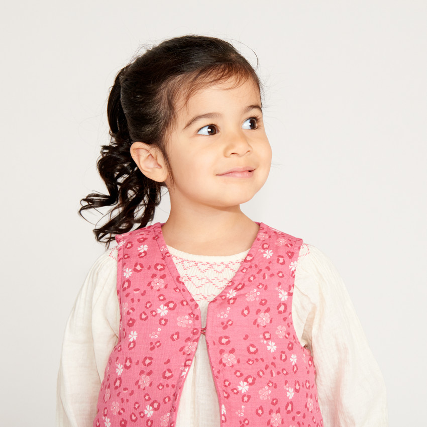 Ensemble 3 pièces avec gilet fleuri pour bébé fille 
